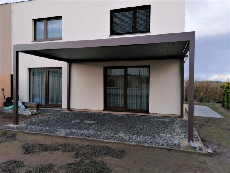 PERGOLA ALUX BIOclimatic V ATYPICKÉ BARVĚ