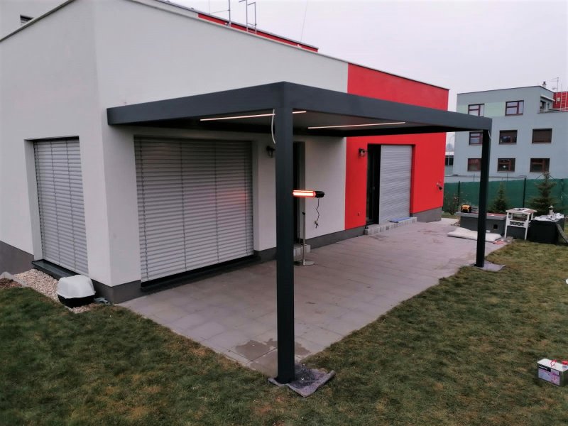 REALIZACE PERGOLY ALUX BIOclimatic S LED OSVĚTLENÍM