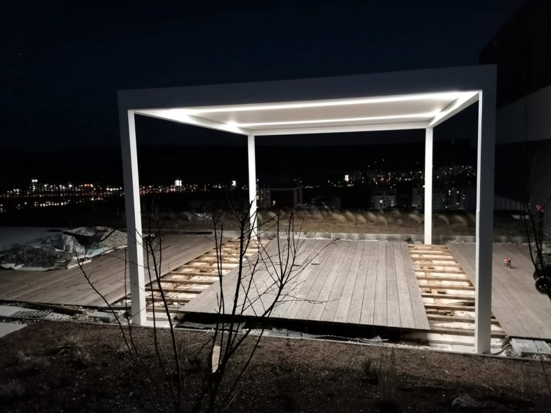 REALIZACE PERGOLY ALUX BIOclimatic S LED OSVĚTLENÍM