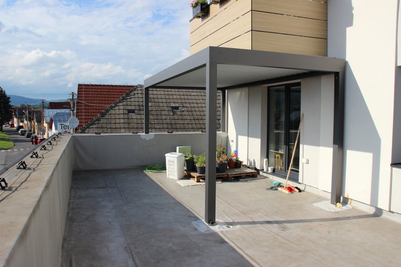 REALIZACE PERGOL ALUX BIOclimatic U BYTOVÝCH DOMŮ NA SLOVENSKU